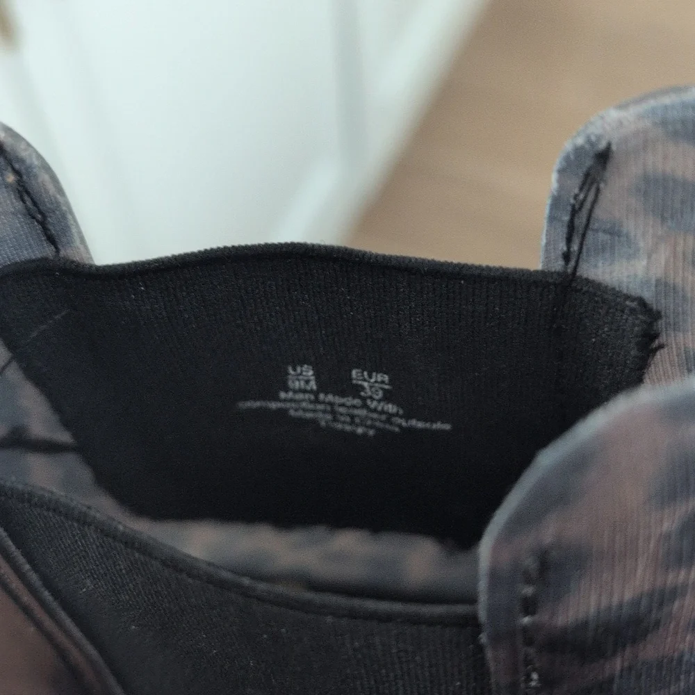 Like New Sam Edelman Black Leopard Rain Boots Size 9 - Picture 8 of 8